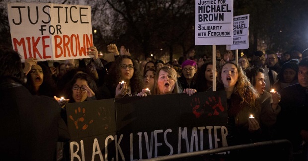 Londoners Chant 'Hands Up Don't Shoot' As Ferguson Protests Spread To Europe