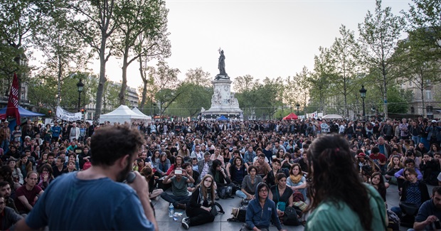 Finding Warmth in a Dark Place: a Glimpse of #Nuitdebout