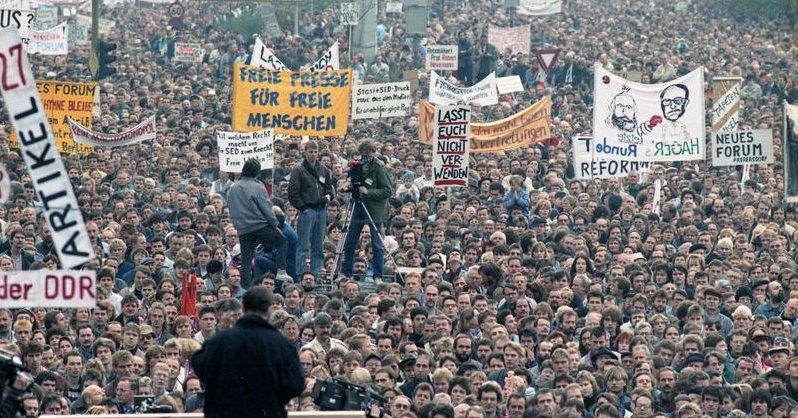 Can Nonviolent Struggle Defeat a Dictator? This Database Emphatically Says Yes