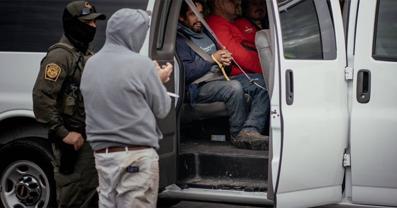 'Beyond Dehumanizing': ICE Docs Expose Plan to Hold 80,000 People in Warehouses