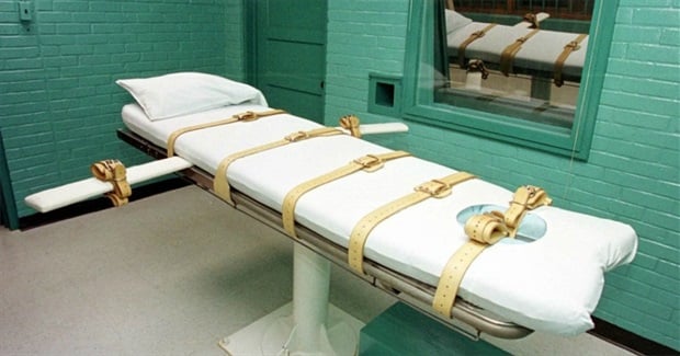 Arkansas Carries Out Double Execution Despite Concern Over 'Inhumane' Killing