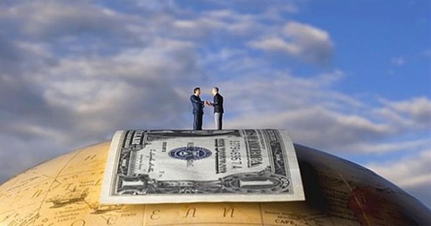 It's the Interest, Stupid! Why Bankers Rule the World