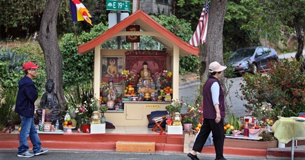 A Non-religious Man Virtually Eliminates Local Crime with Nothing More than a Buddha Statue