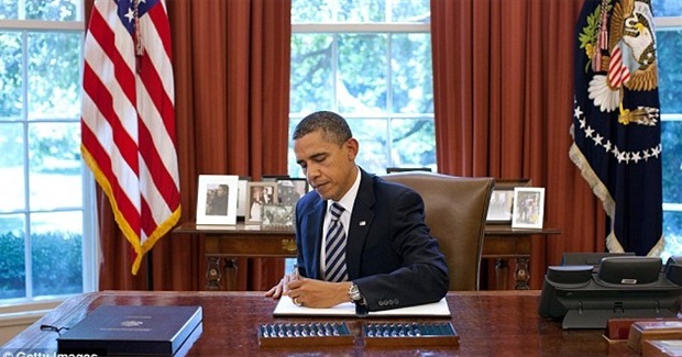 Without a Debt Deal, Obama Can Make the Rich Pay