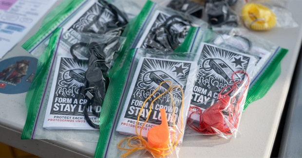 You Know How to Whistle, Don't You?