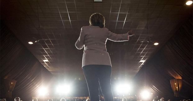 Here's What Hillary Clinton's Paid Speaking Contract Looks Like