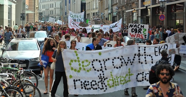 Down With Sustainable Development! Long Live Convivial Degrowth!