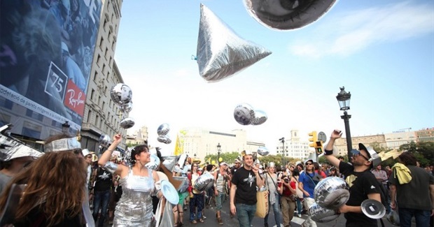 12 Inspired Actions to Outsmart Repressive Situations and Laws