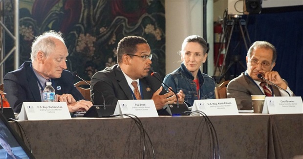 Betraying Progressives, DNC Platform Backs Fracking, TPP, and Israel Occupation