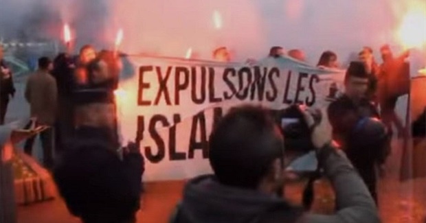 French Mourners Angrily Chase off Right-Wing Anti-Muslim Bigots Invading Vigil