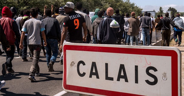 Three Charts That Prove 'swarms' of Refugees Really Aren't Coming to the UK