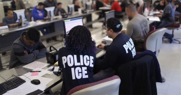 In 'Stunning Indictment' ICE Officers Call for Own Agency to Be Dissolved Amid Growing Outrage Over Immigration Policy