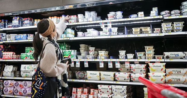 How Public Groceries Can Make Food Affordable Again