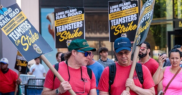 6 Ways to Rebuild Unions at the State and Local Levels Now
