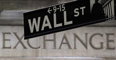 "Casino Capitalism": Economist Michael Hudson on What's Behind the Stock Market's Rollercoaster Ride