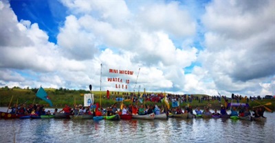North Dakota Gov Cuts Water Supply to Native Americans as DAPL Protest Swells in Number and Spirit