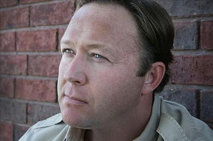 Alex Jones is Phoning It In (More Evidence of Jones Making a Mockery of Criticism of the Government)