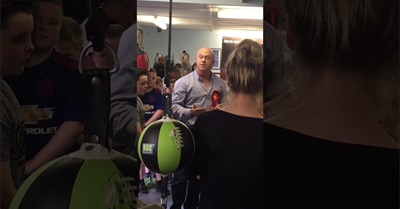 Ross Kemp Encourages Us All to Vote Labour!