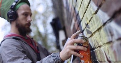 Artist Brings Plight of Threatened Species to the Streets of London