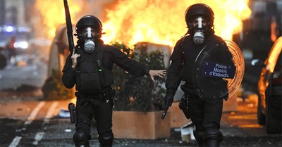 Is the New World Order Extreme Socialism or Totalitarian Capitalism?