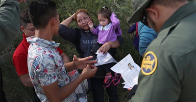 It's Time to Decriminalize Immigration, Say Top Texas Dems