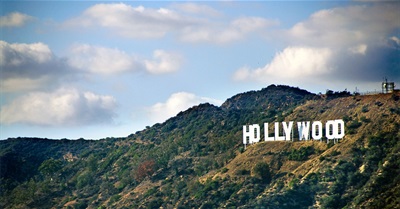 Ways by Which People Could Be Attracted by the Hollywood Celebrities