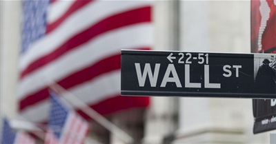 Russia-Bashing Helps Wall Street Democrats