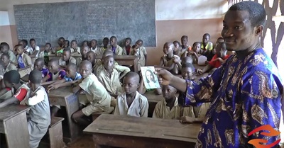 Correspondence between French and Beninese school children